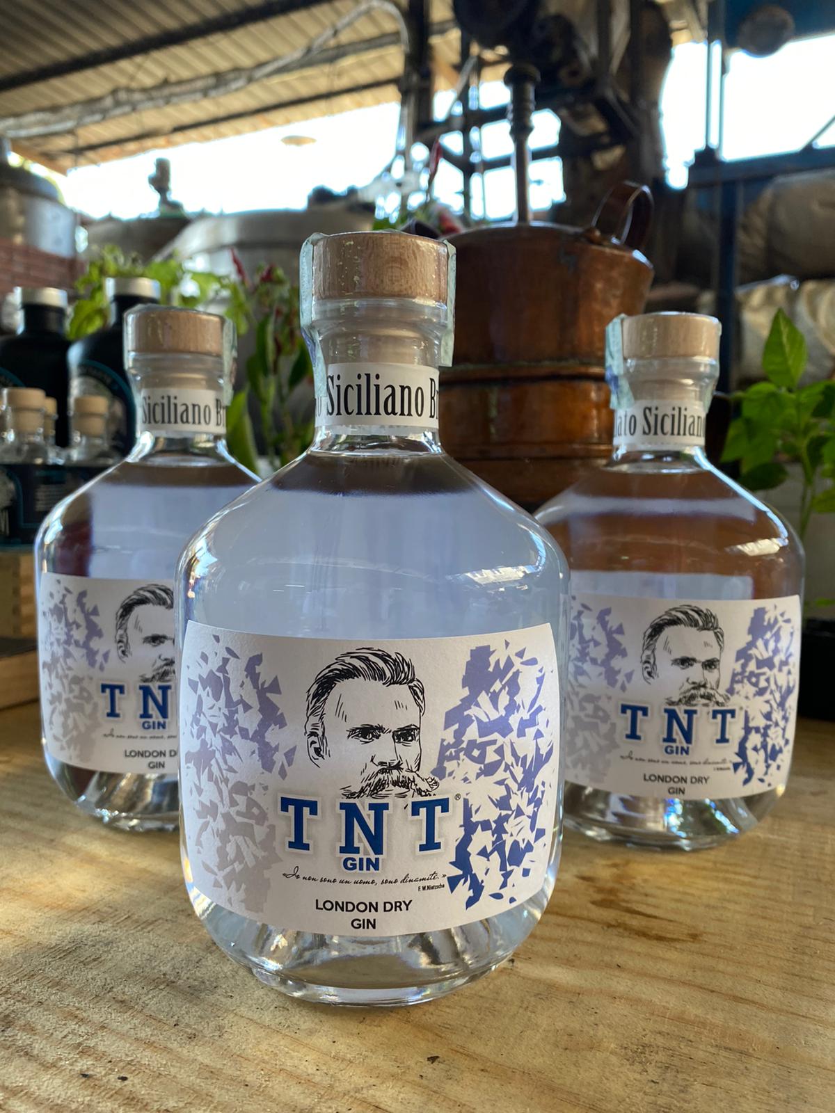 TNT_gin
